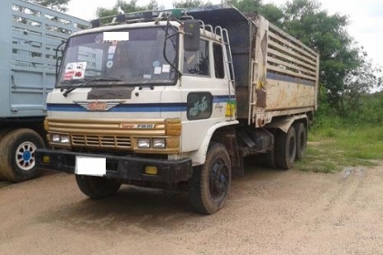 ขาย Hino F18 สองเพลาดั้มพ์ รถใช้วิ่งอ้อยครับ พร้อมใช้ 088-4501277