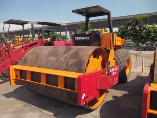 ขายรถบด DYNAPAC  CA30D  สภาพสวย