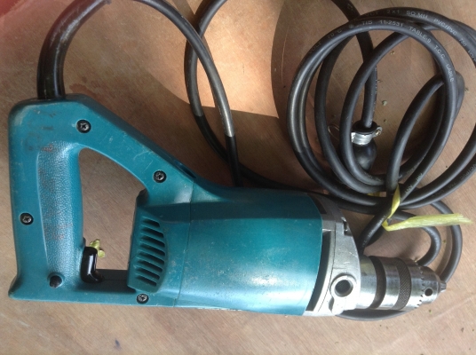 ขายสว่านไฟฟ้า 4 หุน ยี่ห้อมากีต้า รุ่น 6300NB ขายสว่านไฟฟ้า 4 หุน ยี่ห้อมากีต้า รุ่น 6300NB