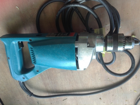 ขายสว่านไฟฟ้า 4 หุน ยี่ห้อมากีต้า รุ่น 6300NB