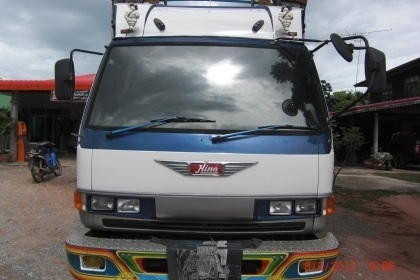 HINO KM 310 - 165 HP WO6E กระบะมิเนียมคอกเกษตรสภาพอย่างสวย เครื่องแห้งแรงดีลงเล่มครบถูกต้อง ภายในเก๋งคอนโซลสวยเดิมๆ แอร์เย็น พวงมาลัยเพาเวอร์ ช่วงล่างใหญ่คัชซีสวย เฟืองท้ายกับคานหน้าติด F ครบแล้ว ยาง 8.25 ขอบ 16 สภาพดี 70\% พร้อมใช้งาน เอกสารทะเบียนครบพร้อ HINO KM 310 - 165 HP WO6E กระบะมิเนียมคอกเกษตรสภาพอย่างสวย เครื่องแห้งแรงดีลงเล่มครบถูกต้อง ภายในเก๋งคอนโซลสวยเดิมๆ แอร์เย็น พวงมาลัยเพาเวอร์ ช่วงล่างใหญ่คัชซีสวย เฟืองท้ายกับคานหน้าติด F ครบแล้ว ยาง 8.25 ขอบ 16 สภาพดี 70\% พร้อมใช้งาน เอกสารทะเบียนครบพร้อ