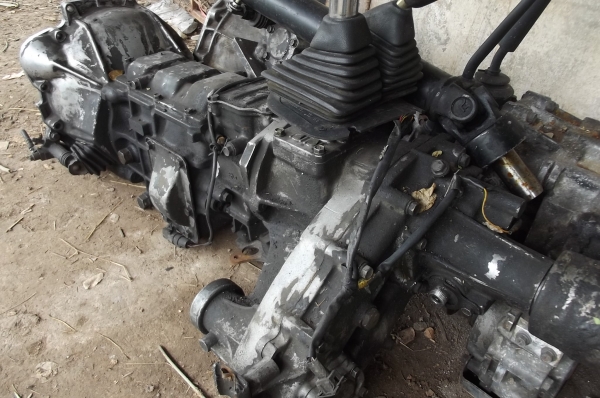 เกียร์  4d56 พล้อม pto