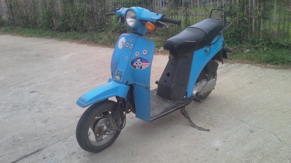 สกู๊ตเตอร์น้อยBAJAJ(บาจ๊าด)เมดอินอินเดียราคาถูกมาก6500บาท