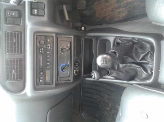 มาสด้า 4 ประตู