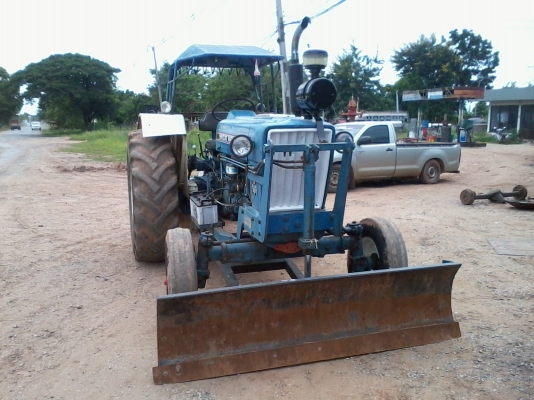 ขายไม่แพง ฟอร์ด 5500 เครื่อง77 T1 มีอุปกรณ์สองอย่าง CMT อย่างสวย โทร 087-2546421 บอยรับสาย คนโคราชบ้านเองจ้า