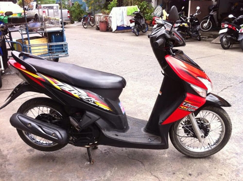 click ปี 50 สีส้ม แดง ดำ รถบ้าน สภาพสวย เดิมๆ เครื่องแน่น เอกสารพร้อม