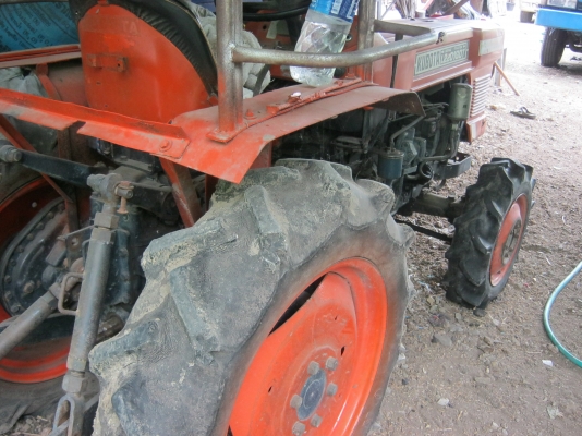 ขายคูโบต้า L2201 4X4    0840747874  ปานครับ