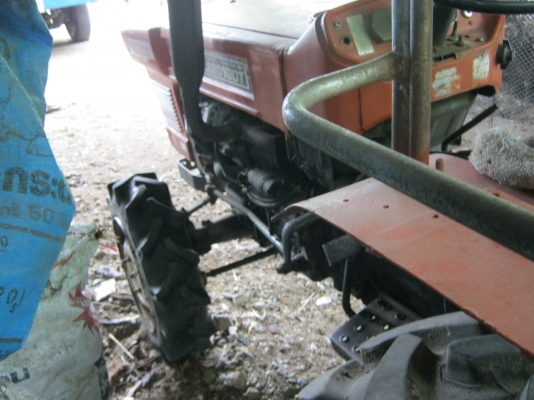 ขายคูโบต้า L2201 4X4    0840747874  ปานครับ