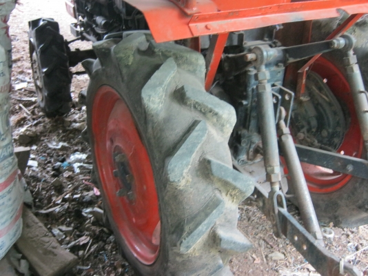 ขายคูโบต้า L2201 4X4    0840747874  ปานครับ