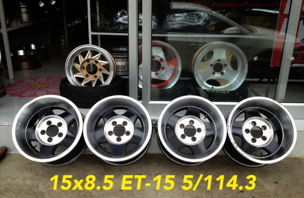 ขายล้อขอบ 15x8.5 ET-15 5/114.3 ลาย 5 ก้าน ออฟลึก 3.5 นิ้ว สภาพเดิมๆ ครับ