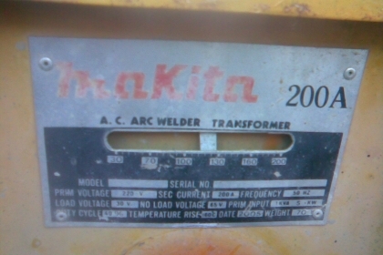 ตู้เชื่อม makita 200แอมสภาพเดิมๆครับเป็นของมากิต้าครับ ขนาด 200 แอม ราคานี้สุดคุ้มครับ ไม่ต้องเบิกใหม่ครับสวยๆครับ ตู้เชื่อม makita 200แอมสภาพเดิมๆครับเป็นของมากิต้าครับ ขนาด 200 แอม ราคานี้สุดคุ้มครับ ไม่ต้องเบิกใหม่ครับสวยๆครับ