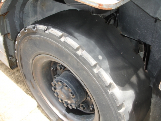 Forklift TCM ดีเซล 2.5 ตัน ปี 2008 ฟูลฟรี ไซด์ชิฟท์ นำเข้าจากญี่ปุ่น ไม่แพงครับ