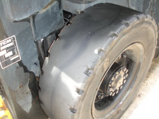 Forklift TCM ดีเซล 2.5 ตัน ปี 2008 ฟูลฟรี ไซด์ชิฟท์ นำเข้าจากญี่ปุ่น ไม่แพงครับ