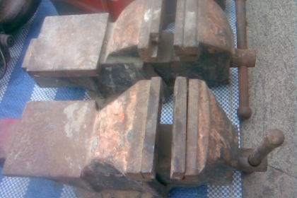 ปากกา 4 นิ้วงานเก่าขนาด 4 นิ้วสภาพพร้อมใช้ครับงานเก่าสวยๆครับเนื้อเหล็กดีครับ มีทั้งหมด 4 ตัวครับราคานี้คุ้มครับ ปากกา 4 นิ้วงานเก่าขนาด 4 นิ้วสภาพพร้อมใช้ครับงานเก่าสวยๆครับเนื้อเหล็กดีครับ มีทั้งหมด 4 ตัวครับราคานี้คุ้มครับ