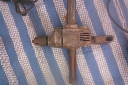 สว่านรอบช้า 8 หุนญี่ปุ่นแท้เป็นของญี่ปุ่นแท้ครับสภาพเดิมๆครับตัวใหญ่ครับขนาด  8  หุน  ไฟ  220 ครับ  เสียงนิ่มครับราคานี้คุ้มครับไม่ต้องเบิกใหม่ครับใช้ยาวครับรุ่นนี้