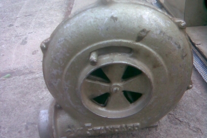 ตัวเป่าลมขนาดหน้า 2.5 นิ้วลมแรงครับสภาพพร้อมใช้งานครับเป็นของสแตนดาสครับ ขนาดท่อ 2.5 นิ้วครับราคานี้สุดคุ้มครับ ตัวเป่าลมขนาดหน้า 2.5 นิ้วลมแรงครับสภาพพร้อมใช้งานครับเป็นของสแตนดาสครับ ขนาดท่อ 2.5 นิ้วครับราคานี้สุดคุ้มครับ