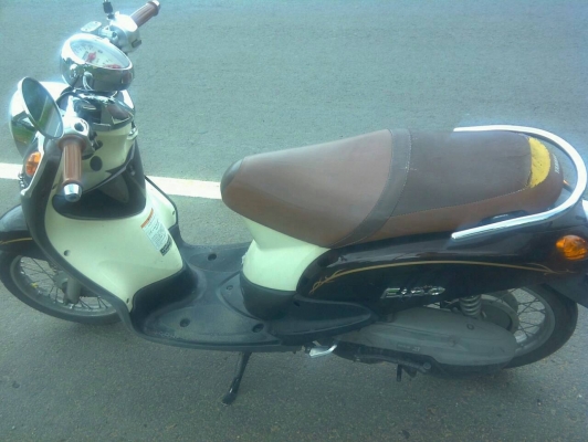 ขายฟิโน่ (โนบุ๊ค) ทั้งสองคัน มีป้ายทะเบียนพร้อม ราคาคันละ 9,000