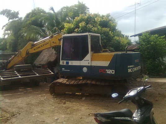 ขายแม็คโคร KOMATSU PC120 รุ่น 5พร้อมเทนเล่อบรรทุกหัวยาว