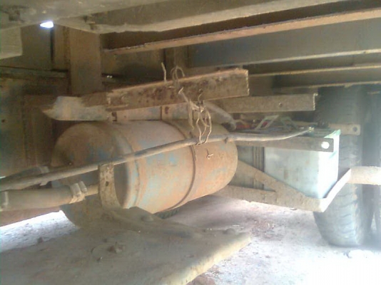 ขายแม็คโคร KOMATSU PC120 รุ่น 5พร้อมเทนเล่อบรรทุกหัวยาว