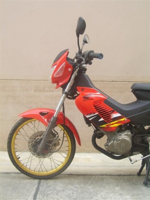 ขาย Honda Sonic 125 จดทะเบียนปี 45 พรบ.หมด ธ.ค.56