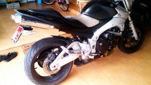 suzuki gsr400 ปี 2006 กุญแจชิพ ปรับราคา 110000 suzuki gsr400 ปี 2006 กุญแจชิพ ปรับราคา 110000