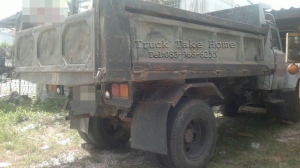 ISUZU  รถหัวยาว 6 ล้อดั้ม