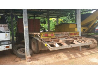 ขายเทเลอร์ MITSUBISHI หน้ากากดำ 1เพลา  สภาพสวยพร้อมใช้  ติดต่อได้ที่คุณอ๊อฟ พิจิตร 086-737-9991