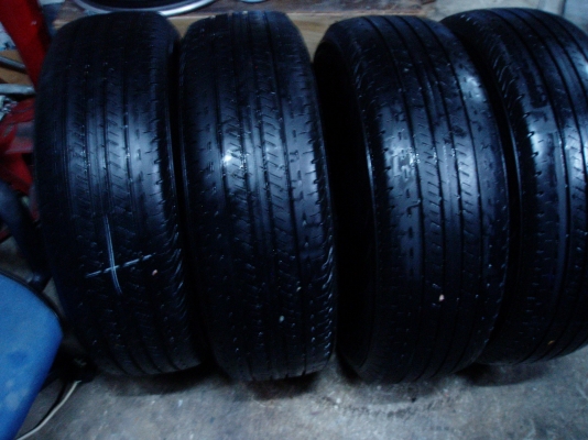 ขายยาง215 45 17 ขายยาง215 45 17