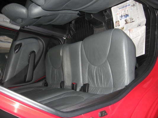 ขายรถบ้านสภาพดีมาก Honda Jazz IDSI ตัว Top สีแดง ปี 2548 ขายรถบ้านสภาพดีมาก Honda Jazz IDSI ตัว Top สีแดง ปี 2548