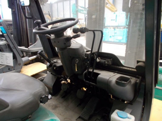 รถฟอร์คลิฟท์เครื่องยนต์เบนซิน ขนาด 4.5ตัน Komatsu รุ่น:FG45T-7 ซีเรียล:106765 ปี:2005 ชั่วโมง:3,221 เสาสูง นำเข้าจากประเทศยี่ปุ่น