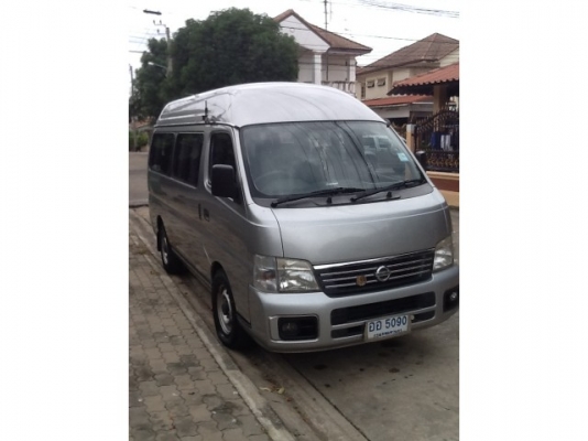NISSAN URVAN 3.0 ZDI ปี2004