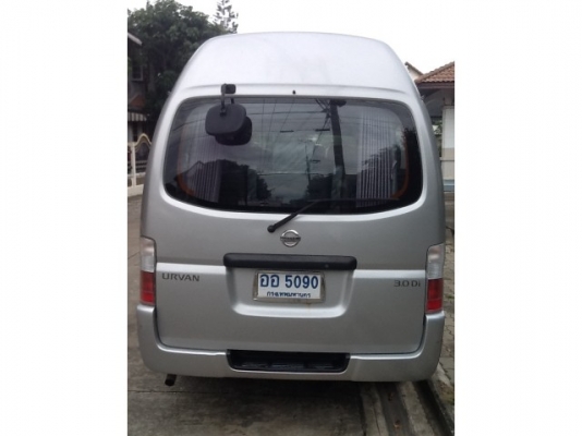 NISSAN URVAN 3.0 ZDI ปี2004