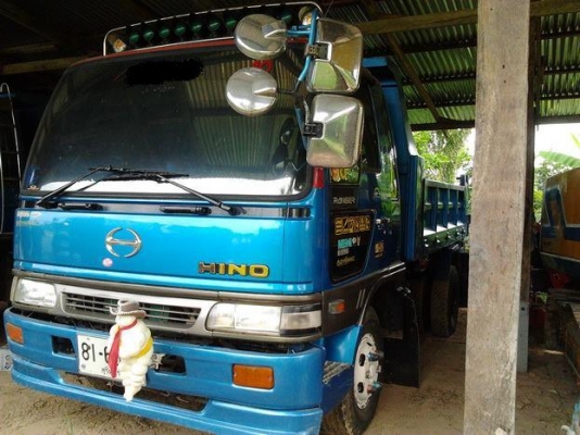 ขาย6ล้อดั๊มดินสวยๆ HINO FD3HJA  HO7D 195HP แห้งจัด แรงดี ช่วงล่างคัสซีดี ซับบนล่างแข็งแรงพร้อมลุยงานหนัก กระบะดั๊มเหล็ก สภาพสวยพื้นดีข้างดี หัวบางสวยภายในครบ แอร์ พ.พาวเวอร์ ทริฟฟี่ ยางดี6เส้น สีสีนสวย พร้อมใช้ พร้อมลุยงาน เอกสารเล่มทะเบียนครบ ราคาต่อรองไ