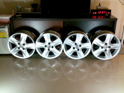 ชุดละ 5,500- แม็กซ์ 15 นิ้ว ขนาด 4 รู100 ยาริส วิออส และสี่รูรุ่นอื่นได้หมดครับ