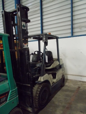 รถแบตเตอรี่ฟอร์คลิฟท์ TOYOTA ขนาด 3.5ตัน 7FBJ35 ซีเรียล:7FBJ35-10598 ปี:2001 เสาสูง 4เมตร