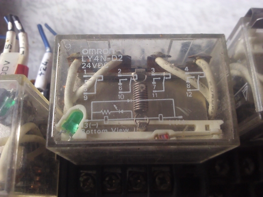 มาใหม่รีเลย์ omron ของผลิตที่ญี่ปุ่น มีหลายแรงดันให้เลือกใช้ตั้งแต่ 12-220V. ชุดคอนแทคคั้งแต่ 2 ชุด