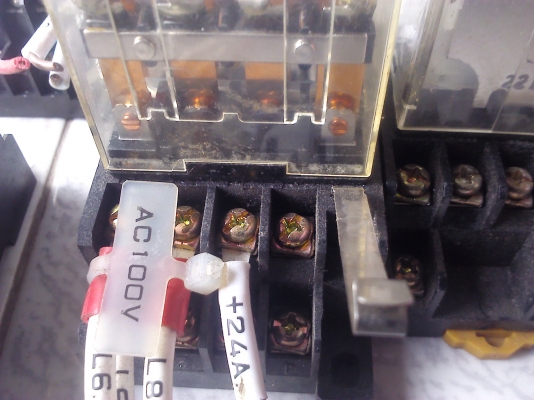 มาใหม่รีเลย์ omron ของผลิตที่ญี่ปุ่น มีหลายแรงดันให้เลือกใช้ตั้งแต่ 12-220V. ชุดคอนแทคคั้งแต่ 2 ชุด