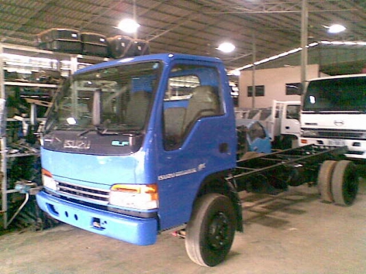 ขายรถ 6 ล้อประกอบ ช่วงยาว 5 เมตร สภาพดี ขายถูก ขายรถ 6 ล้อประกอบ ช่วงยาว 5 เมตร สภาพดี ขายถูก