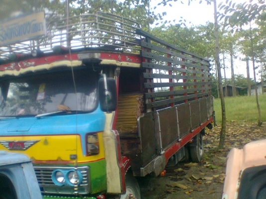 ขายรถบรรทุกหกล้อ ฮีโน่KM350 ทั้งคัน ทะเบียนขาด 1 ปี ขายตามสภาพ