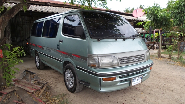 ขาย toyota hiace 1995 เครื่อง 2L ดีเซล