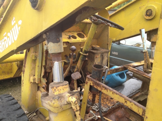 -ขายรถตักถูกๆ