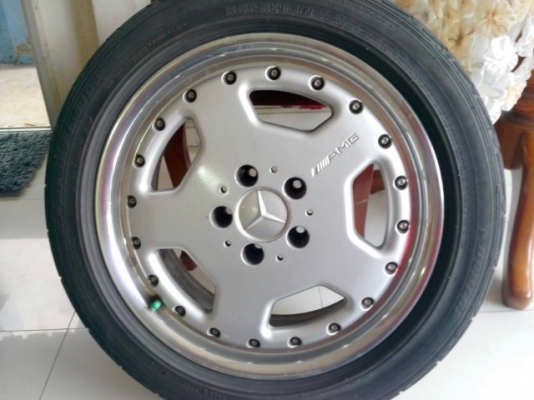 ขาย แมกซ์ เบนซ์ AMG แท้ 7.5 หลัง 7.5 et 37  พร้อมยาง ปี 2011ขอบ 17  ขาย  25000