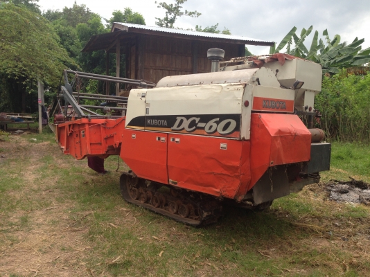 รถเกียว คูโบต้า  มีภาพวีดีโอ รุ่น DC 60 รถใช้งานมาแล้ว 2462 ช ม  รถมือหนึ่ง ป้ายแดง รถสวยพร้อมใช้งาน เครื่องยนต์ดี ช่วงล่างดี สนใจติดต่อ 081-9972972 089-8451778 คุณ ชัยยามินิมาท์ร