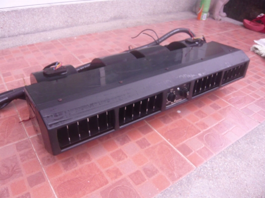 ขายตู้แอร์หน้าปรับได้แบบสี่ช่อง YOKOHAMA