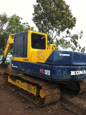 ขายแม็กโค KOMATSU PC120 รุ่น 3 พร้อมใช้งาน ถูกๆไปเลยจอดไว้ไม่ค่อยได้ใช้ เส็ดงานแล้วเลยขาย ถูกๆไป 460000 บาท โทร 081-8097225 พิมล 085-2138270 เอ็ม