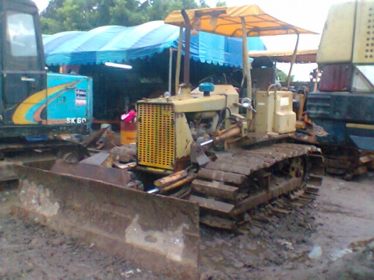 ขาย แทรคเตอร์ KOMATSU D2 - 5 ขาย แทรคเตอร์ KOMATSU D2 - 5