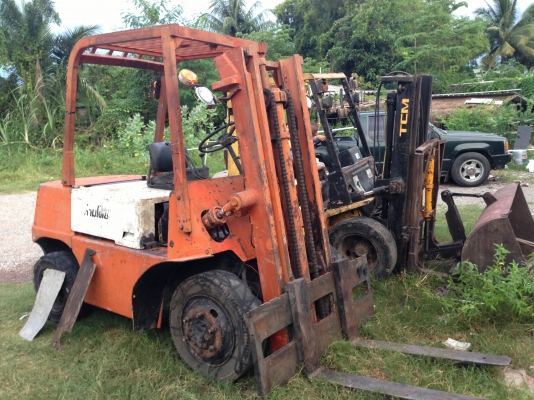 ขายโฟคลิฟค์ 2 คัน 300,000.-