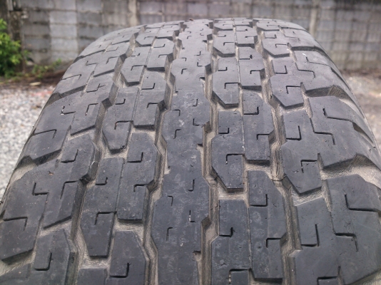 ขายแม็กISUZUพร้อมยางบริสโตร์265/70R16 ยางปี10 จำนวน 1 ชุด