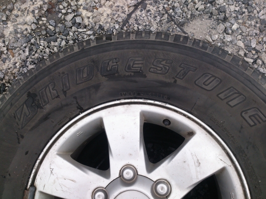 ขายแม็กISUZUพร้อมยางบริสโตร์265/70R16 ยางปี10 จำนวน 1 ชุด