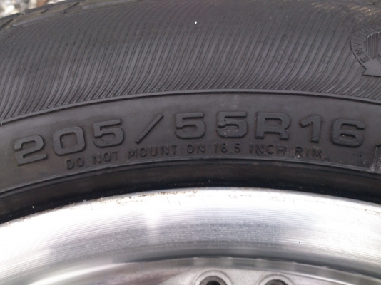 ขายแม็ก 4รู100 ขอบ16 พร้อมยาง205/55R16 ยางปี10 จำนวน 1 ชุด